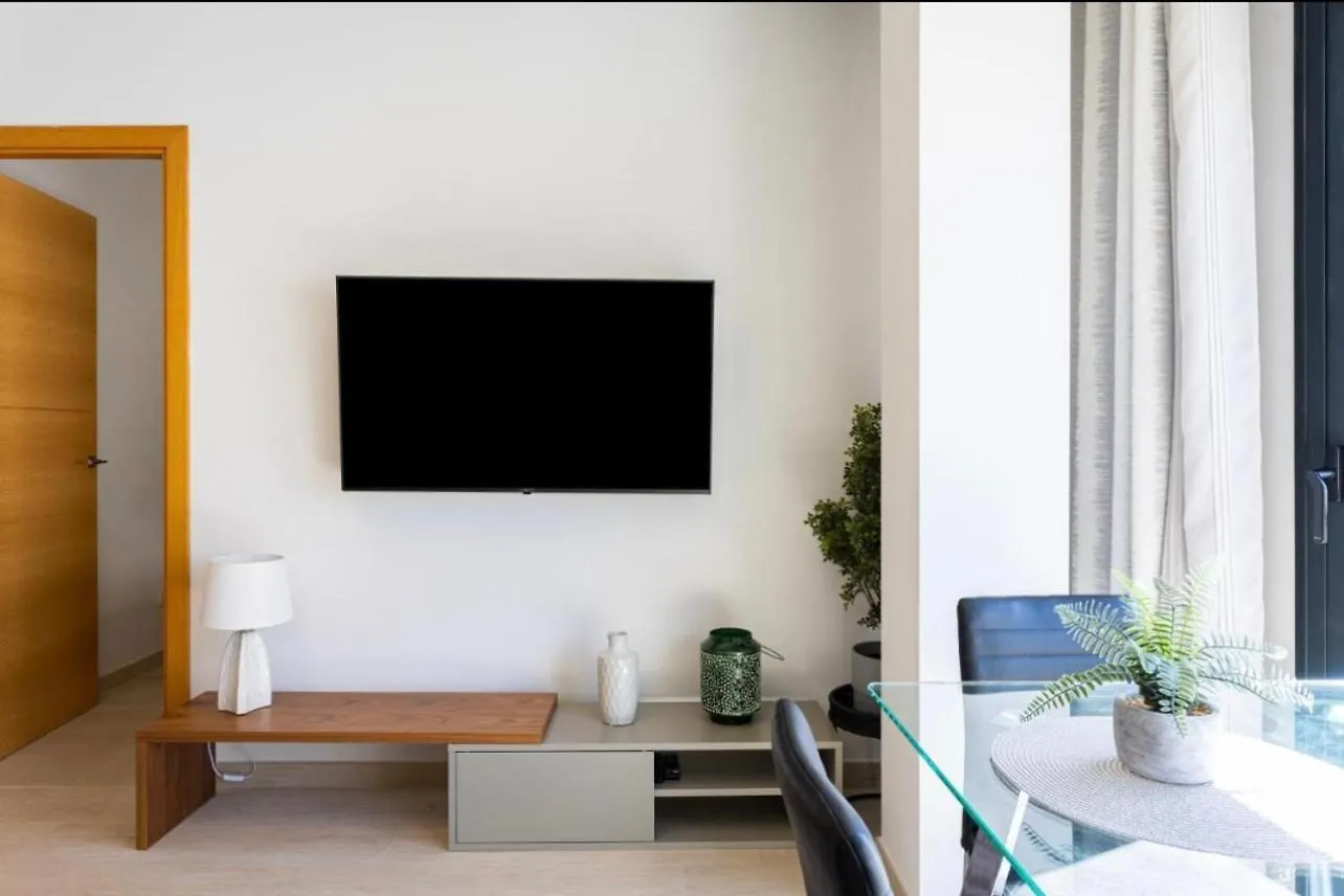 Estepona Elegance Apartment 150Mts From The Sea